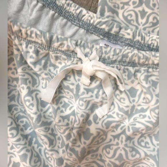 Soft Floral Velour Pajama Set NWOT Womens Large Loungewear Sleepwear Pants Top - Picture 7 of 8